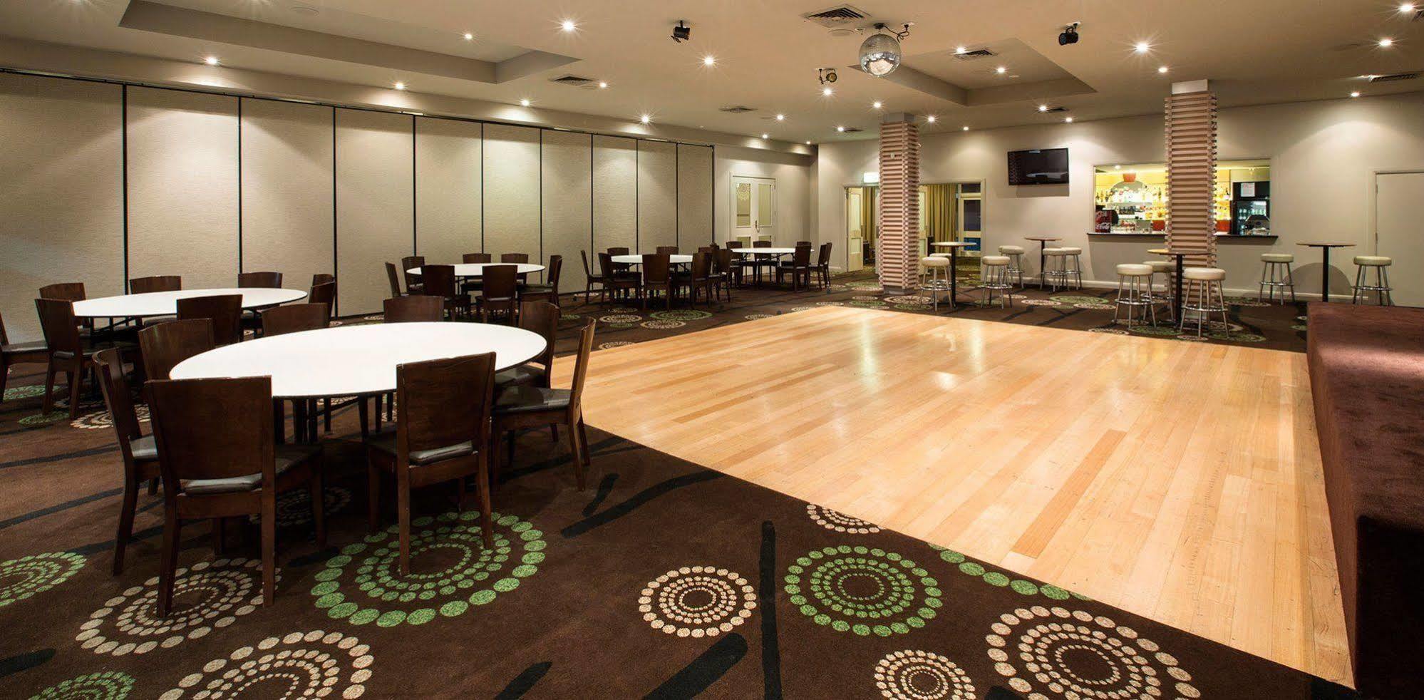Nightcap At Waltzing Matilda Hotel Springvale Exterior foto
