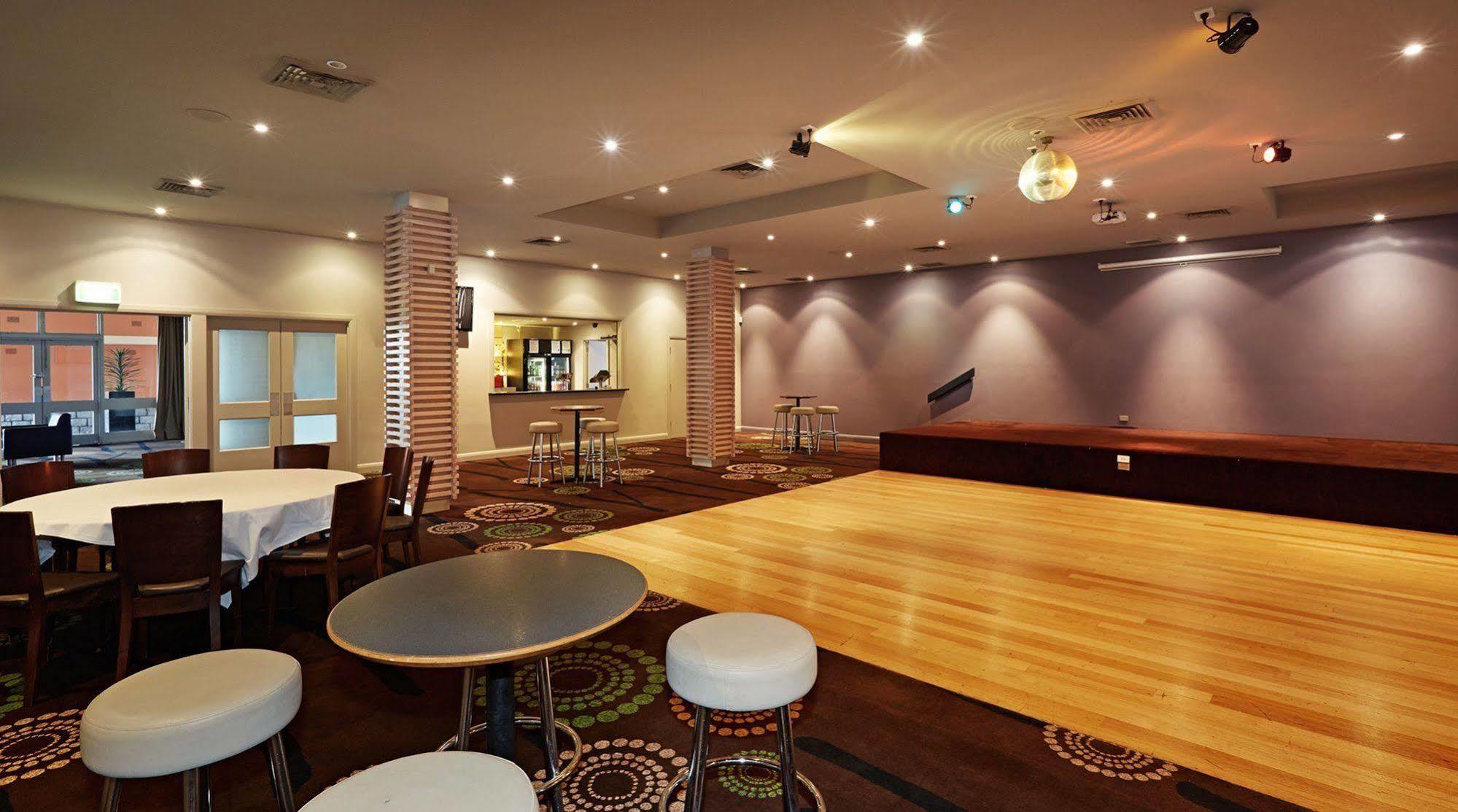 Nightcap At Waltzing Matilda Hotel Springvale Exterior foto